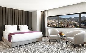 Lilium Hotel & Suites  4*